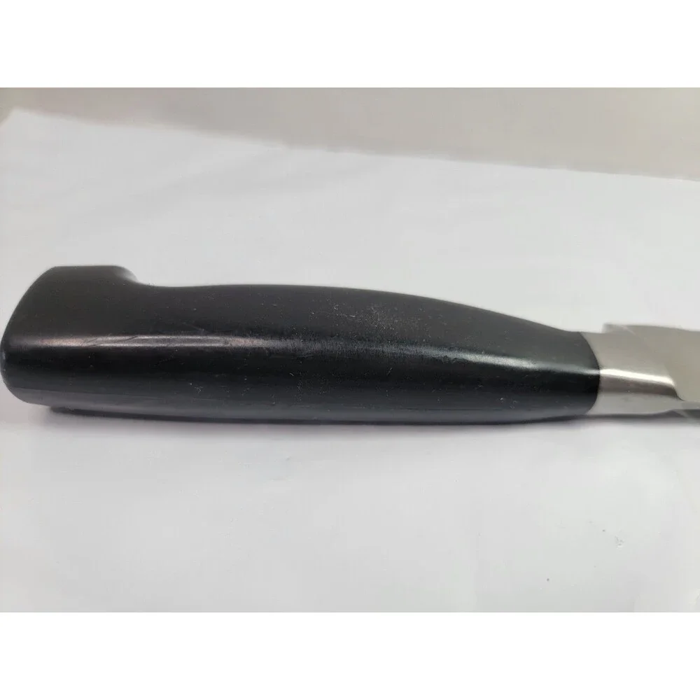 Zwilling J.A. Henckels Four Star 8” Serrated Bread Knife 31076-200 Germany